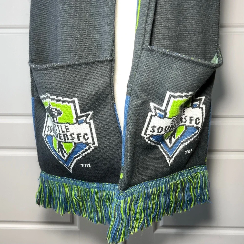 Seattle Sounders FC Adidas‎ Knit Scarf Pockets Blue Green Gray Fringe